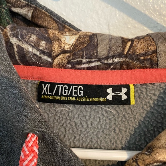 Under Armour Storm Woman’s XL Camo Pink/Grey Hoodie - Picture 4 of 4